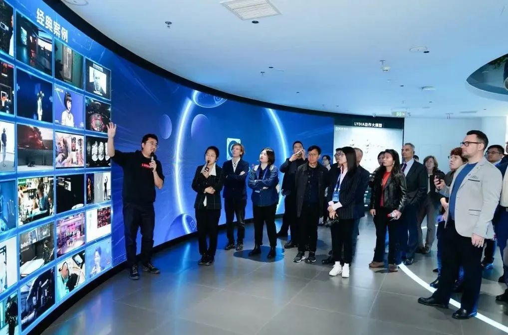 商务部副部长寄语德中企业丨黄金城集团·虚拟动点与德国商界代表共探可持续发展新机遇